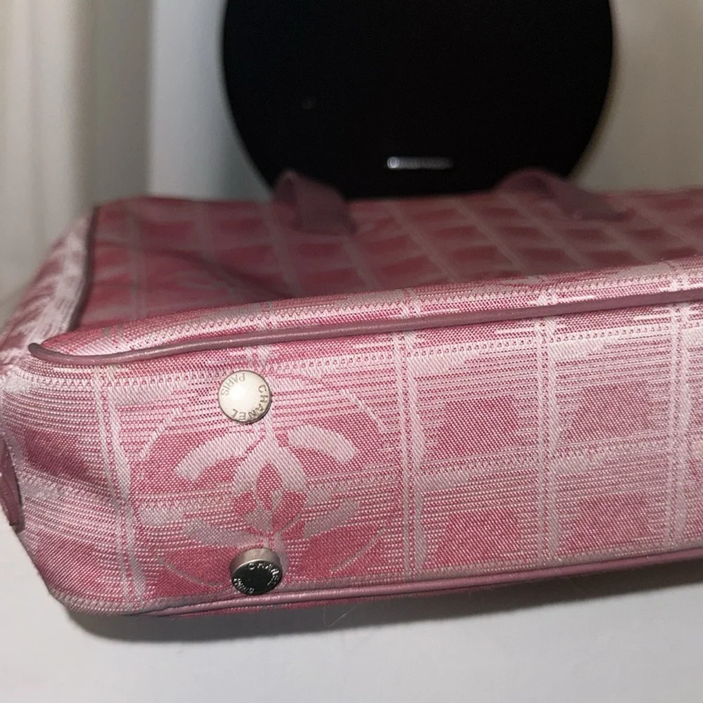 CHANEL TRAVEL BAG  ~REPAIR - Picture 5 of 7